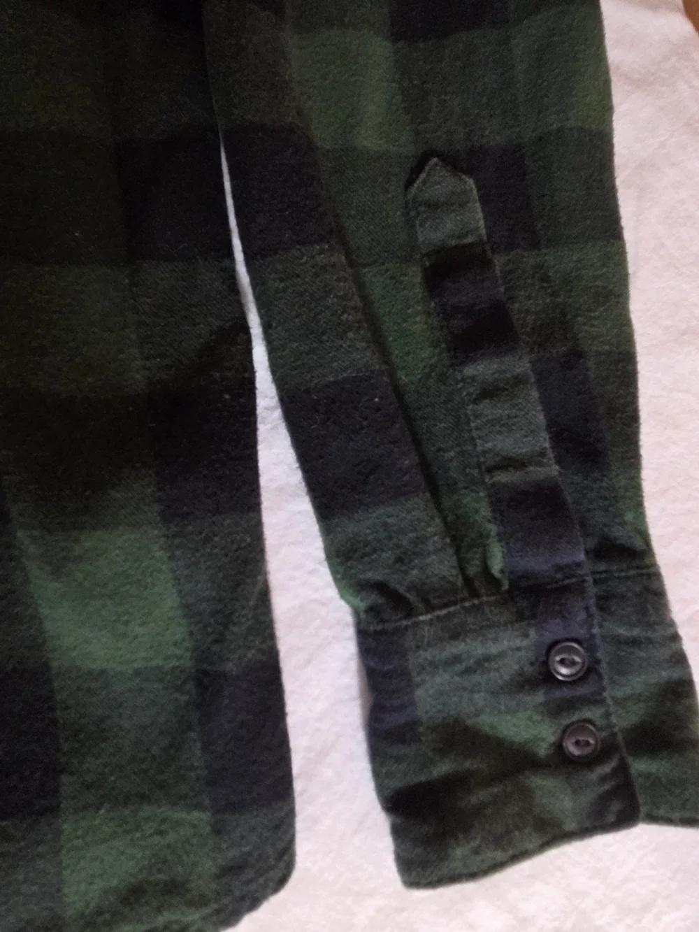 Levi's Men's Dark Green and Black Buffalo Plaid Button-Down Shirt